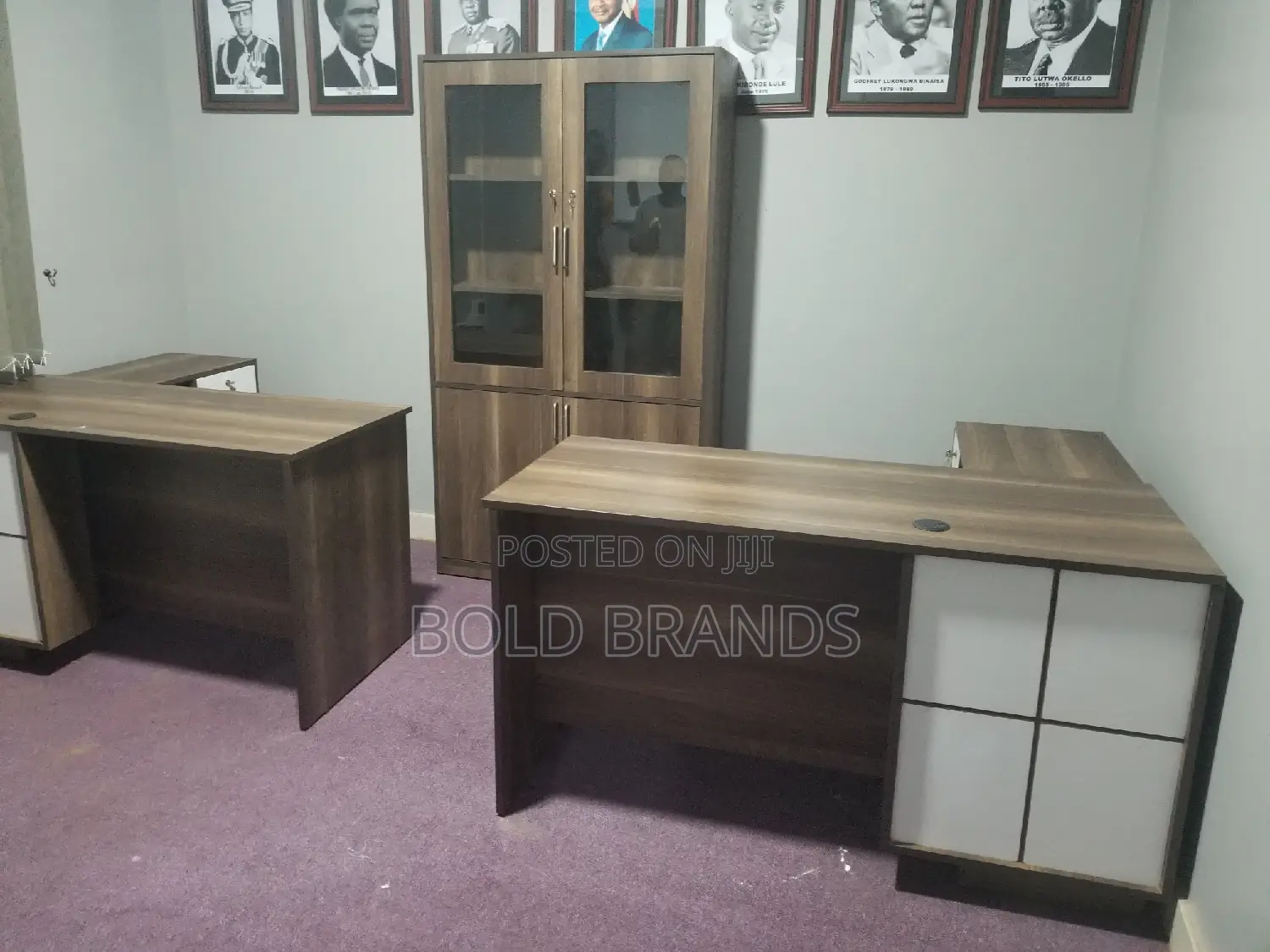 A Set of Filing Cabinet and 1 Office Desk
