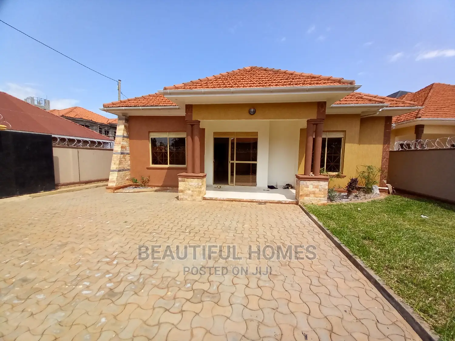 Furnished 4bdrm House in Kira for Sale