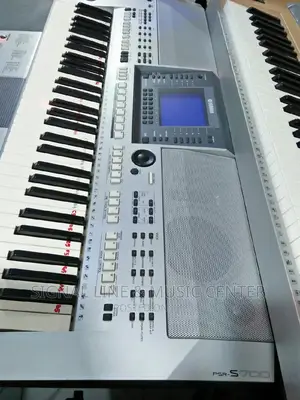 Yamaha PSR S700 Uk Used Origional