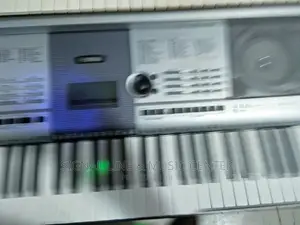 Yamaha Psr E403