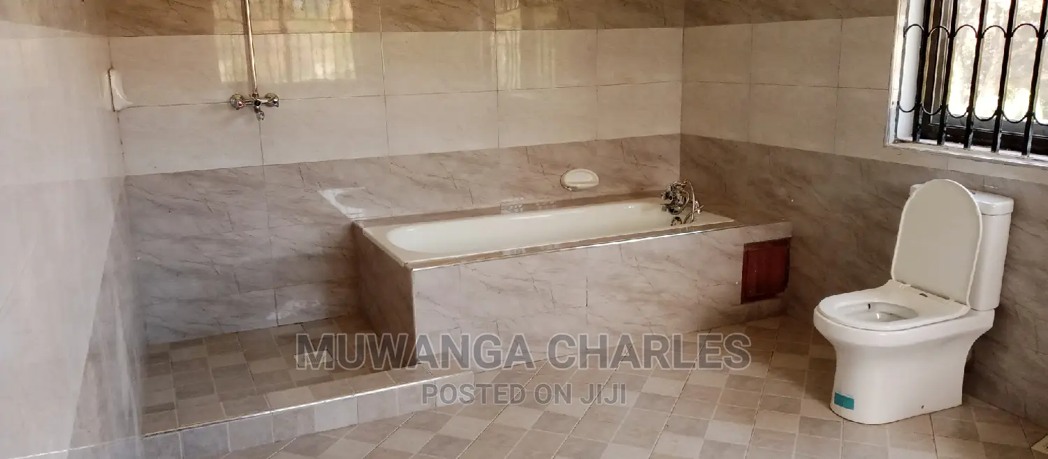 4bdrm Duplex in Fs Properties Ltd, Central Division for Rent
