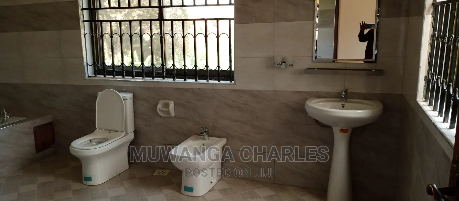 4bdrm Duplex in Fs Properties Ltd, Central Division for Rent