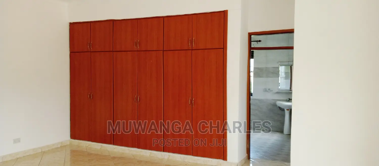 4bdrm Duplex in Fs Properties Ltd, Central Division for Rent