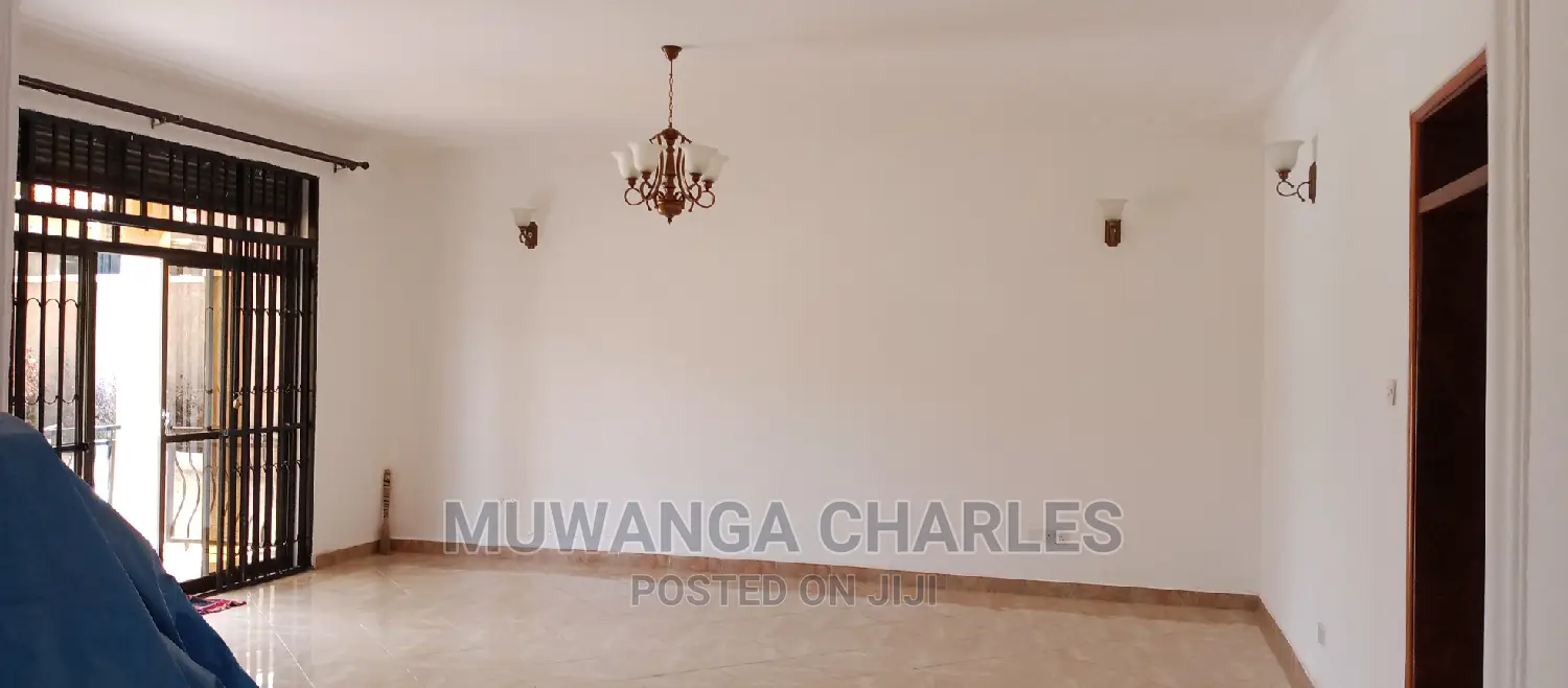 4bdrm Duplex in Fs Properties Ltd, Central Division for Sale