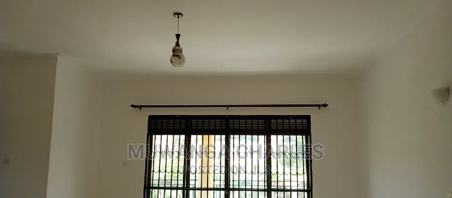 4bdrm Duplex in Fs Properties Ltd, Central Division for Sale