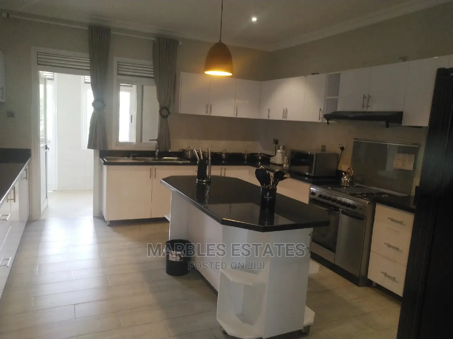 Furnished 4bdrm Apartment in Kololo, Central Division for Rent