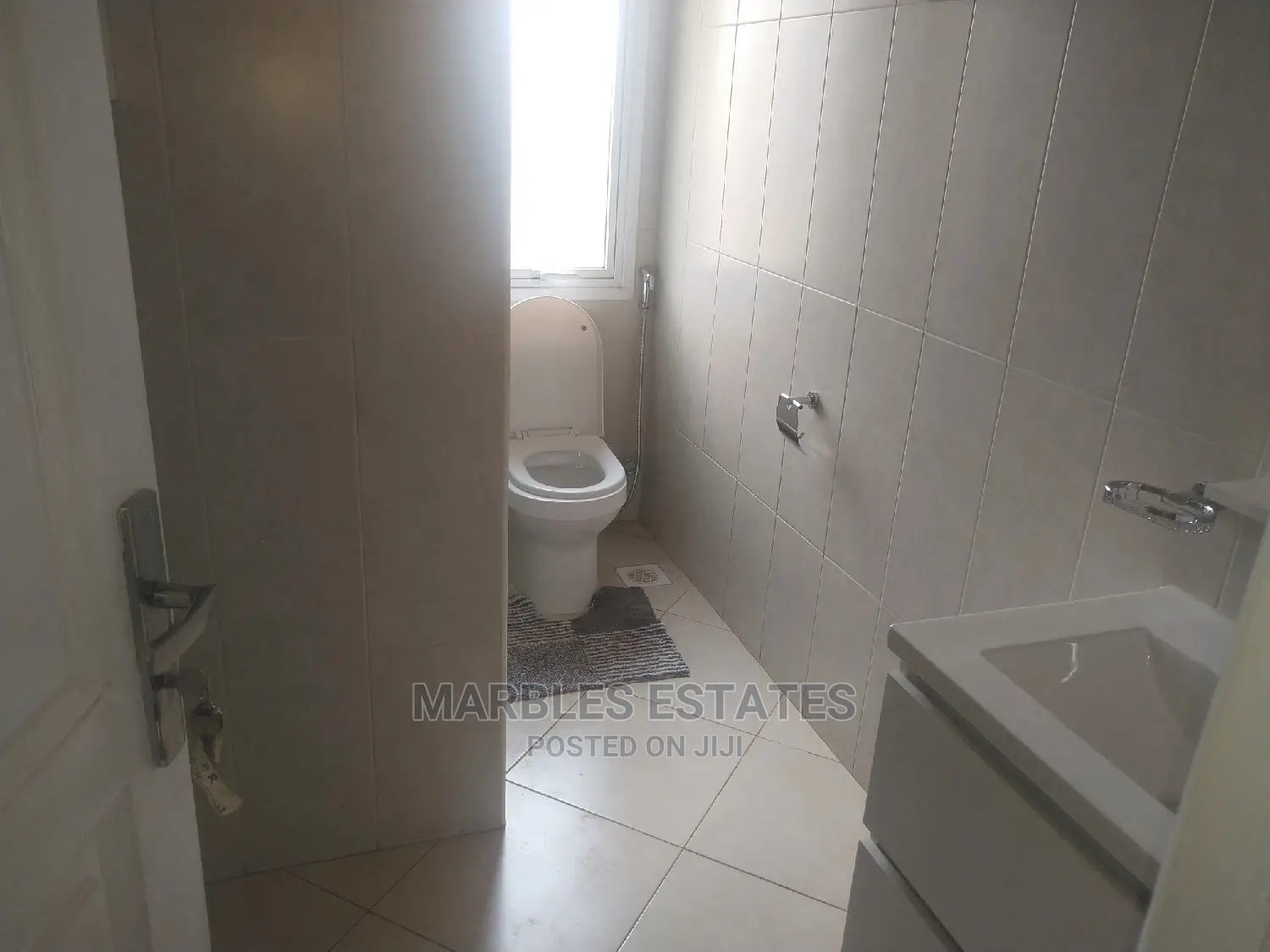 Furnished 4bdrm Apartment in Kololo, Central Division for Rent