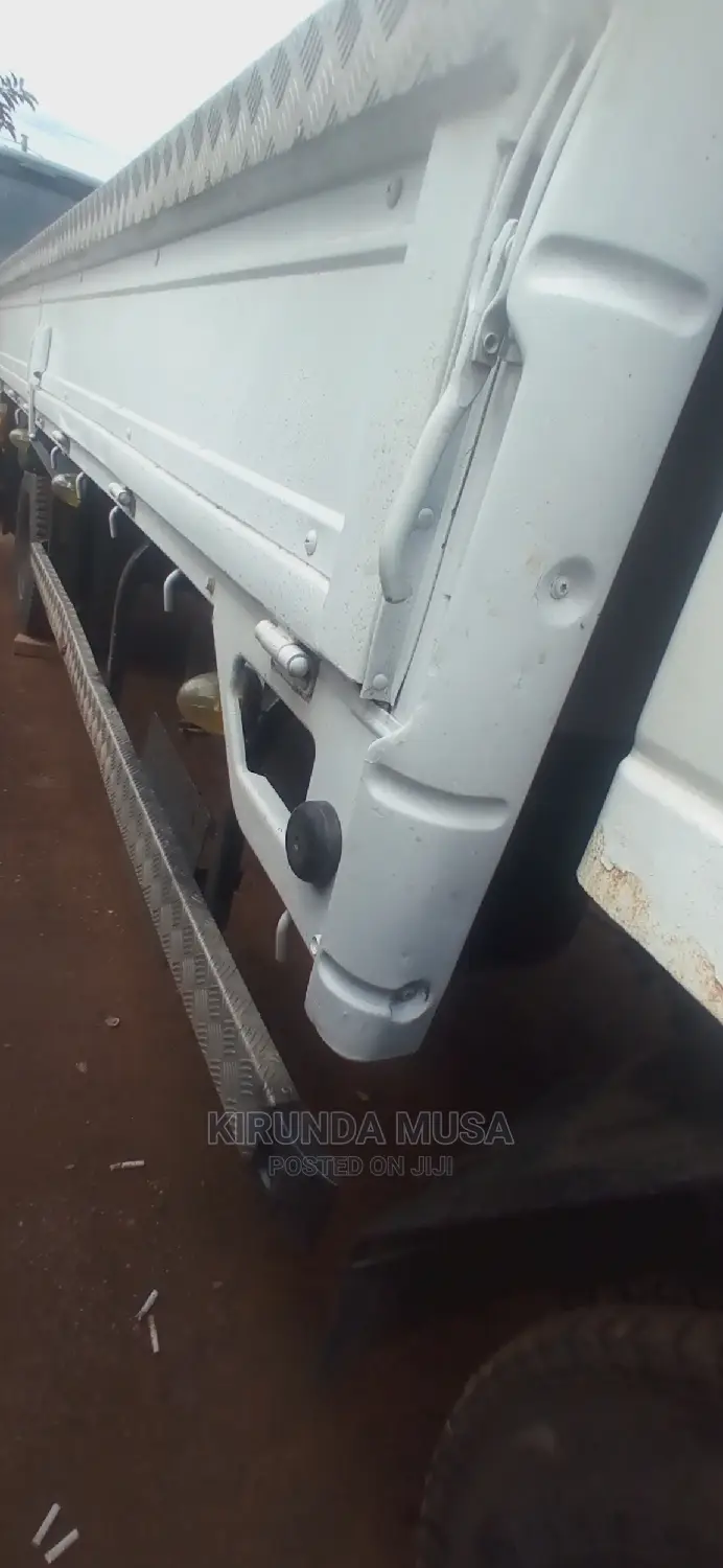 Mitibishi Canter