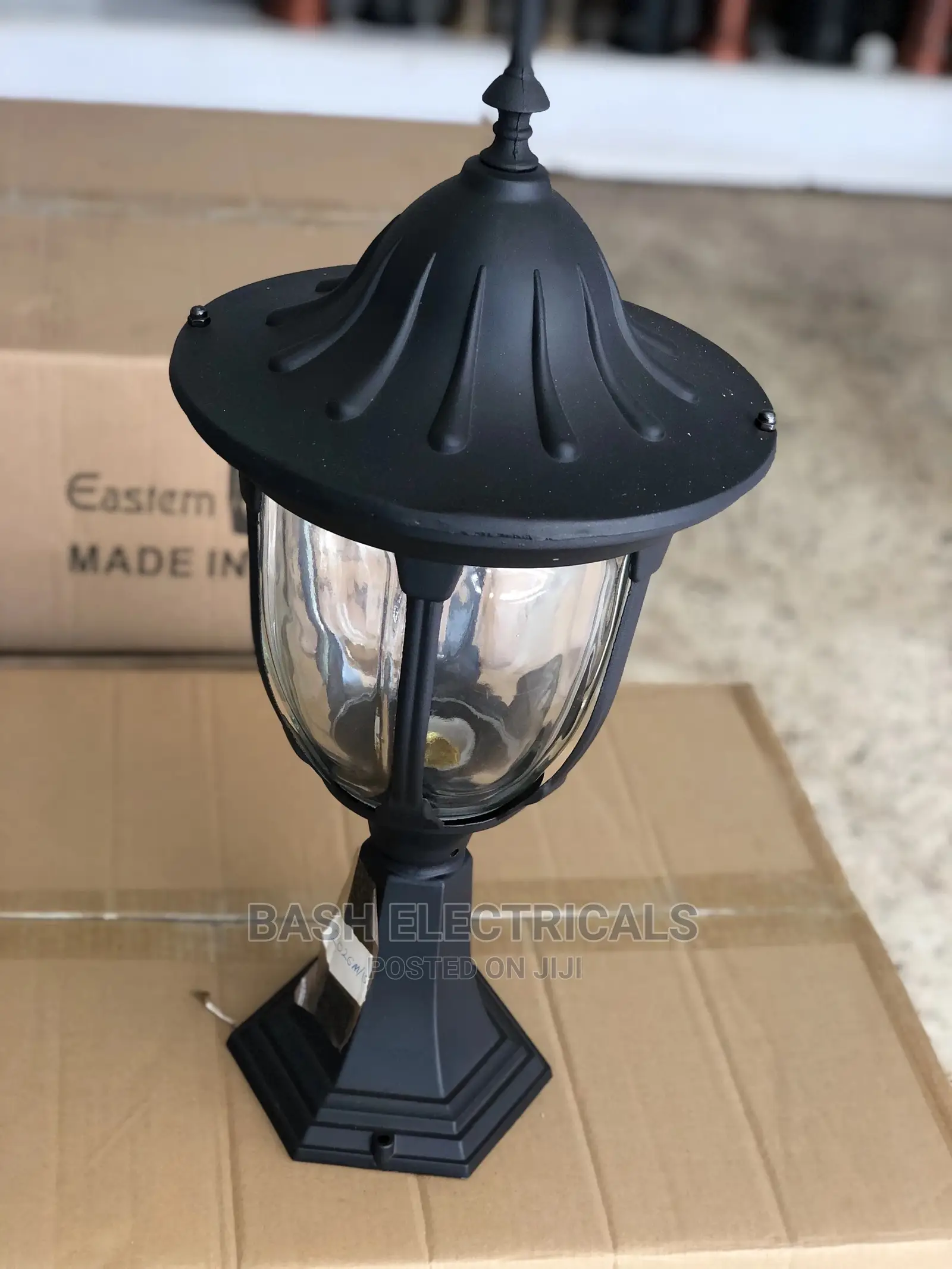 Black Colour Gate Lamp