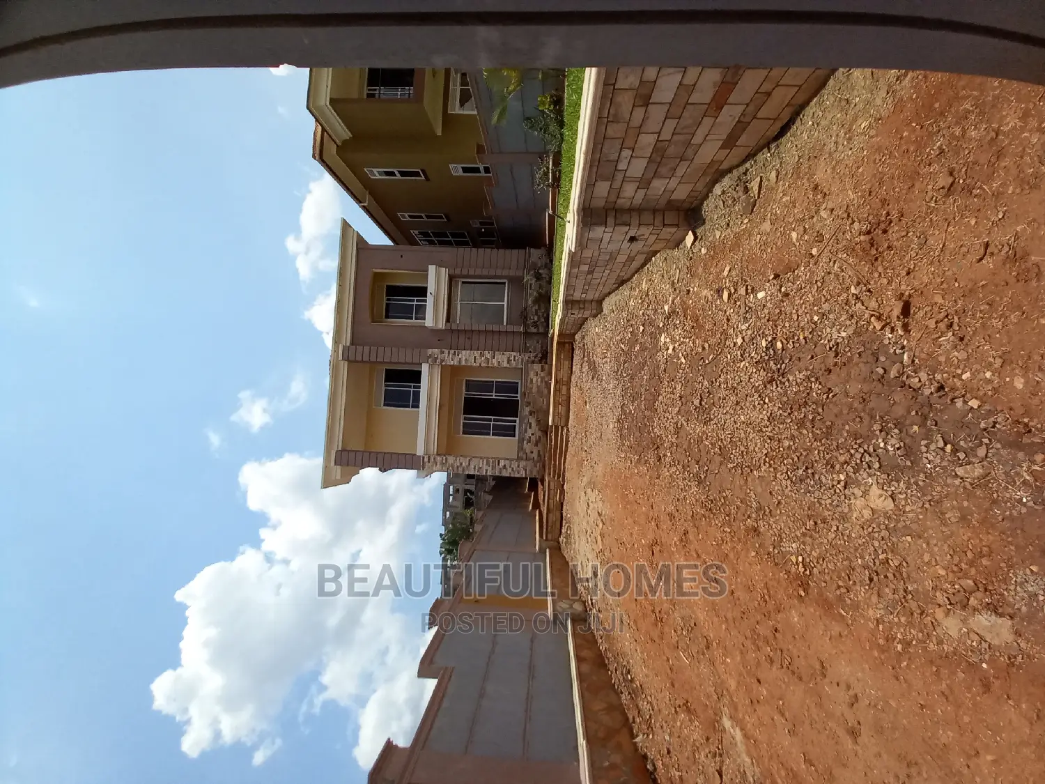 Furnished 4bdrm House in Kira for Sale