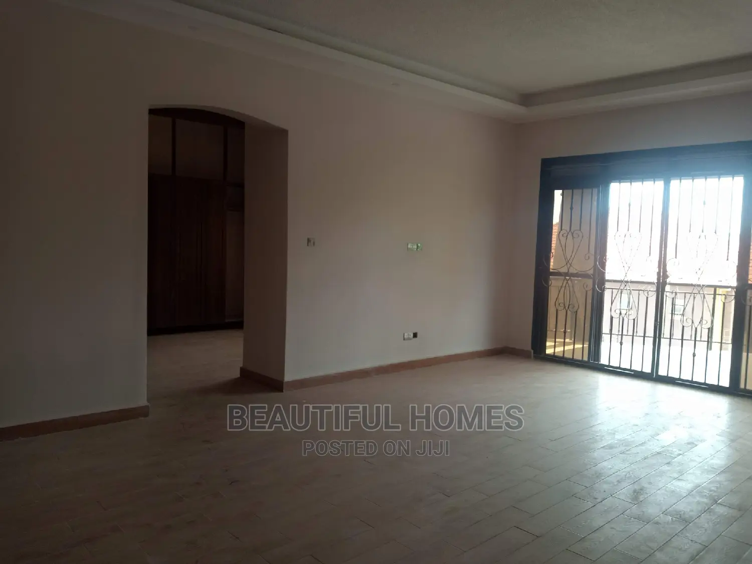 Furnished 6bdrm Mansion in Kiwatule, Nakawa for Sale