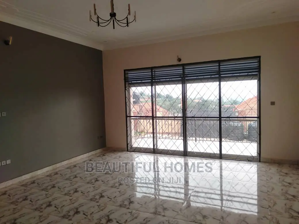 Furnished 4bdrm House in Kira for Sale