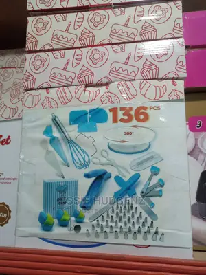 Cake Decorating Set