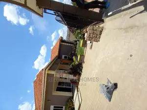 Furnished 4bdrm House in Kira Tarmack for Sale
