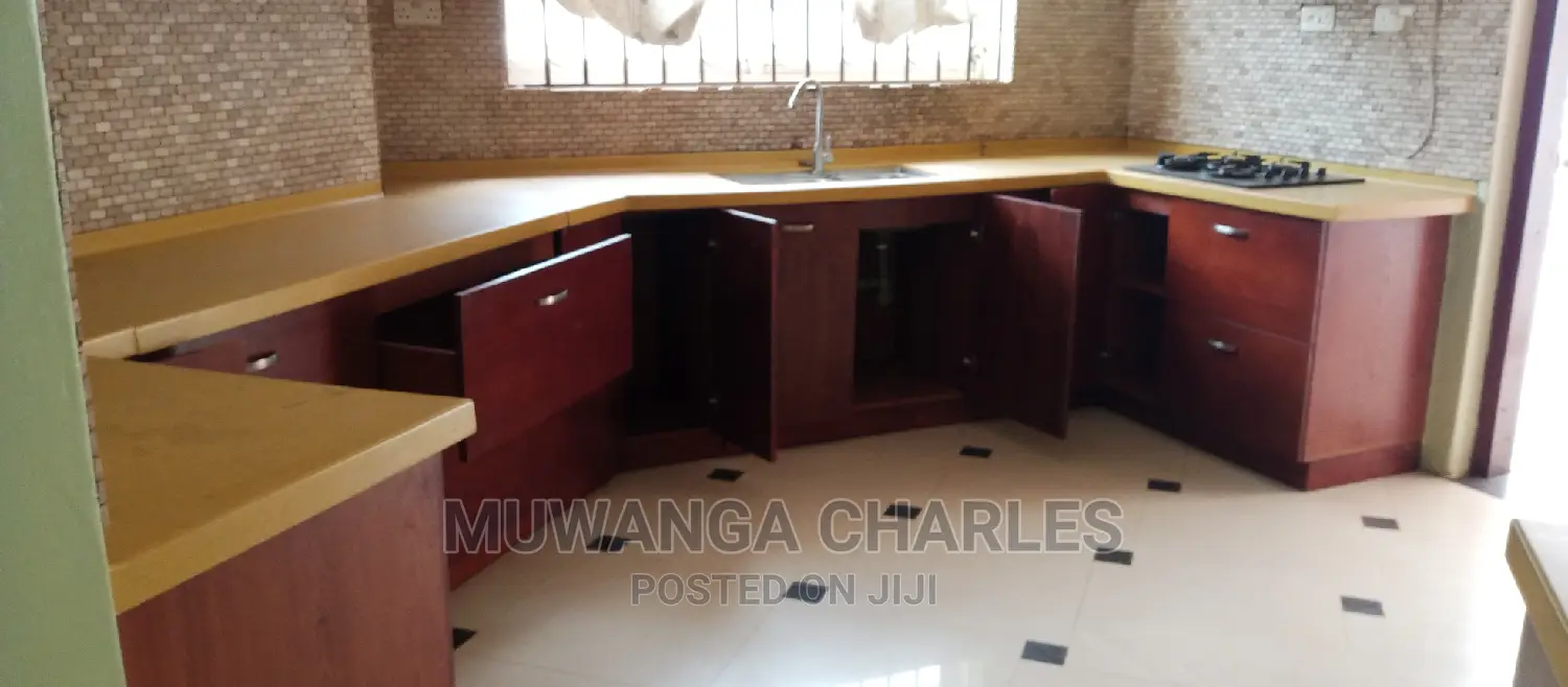 3bdrm Duplex in Fs Properties Ltd, Central Division for Rent