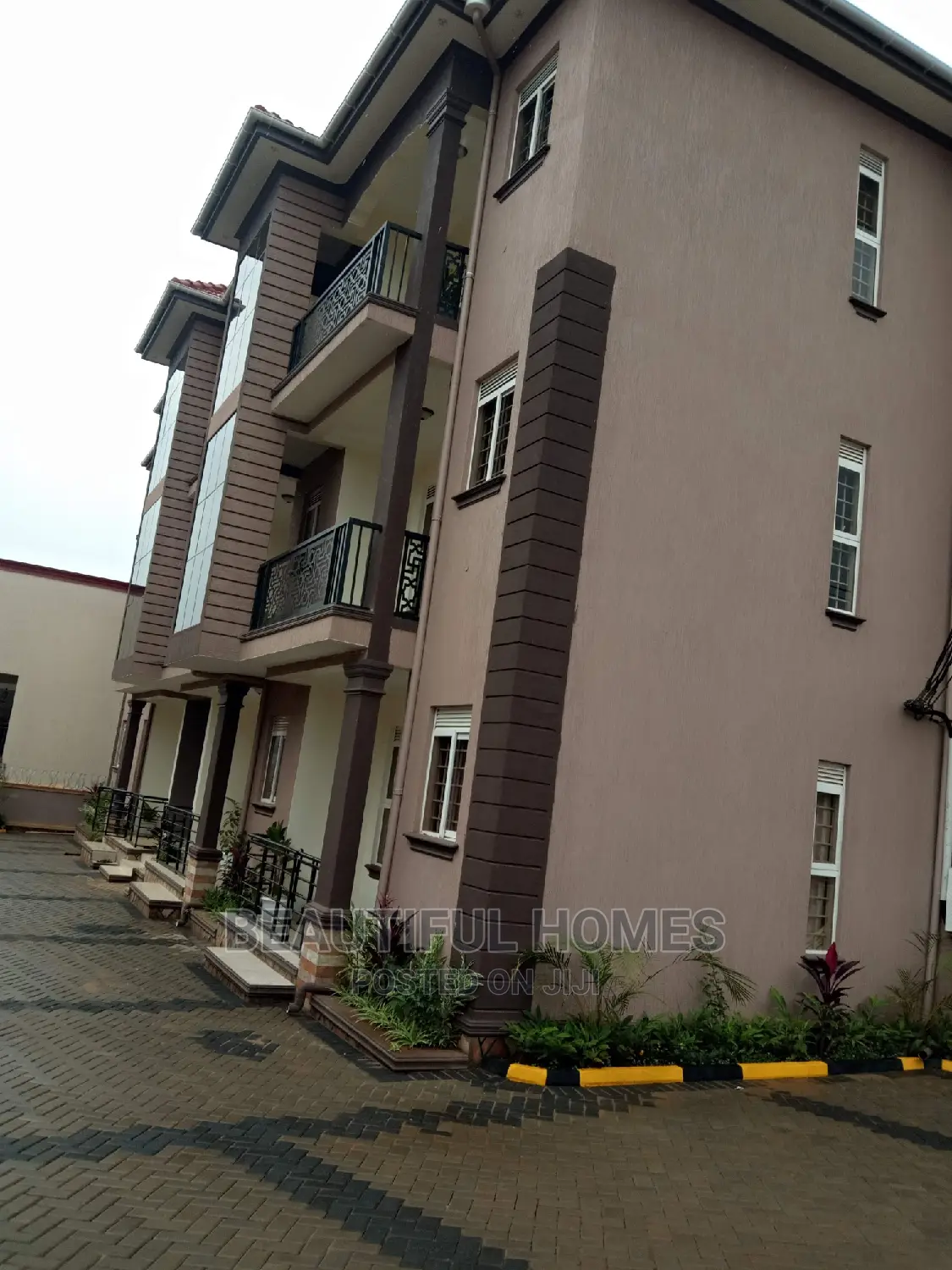 Furnished 2bdrm Apartment in Kisaasi, Central Division for Sale