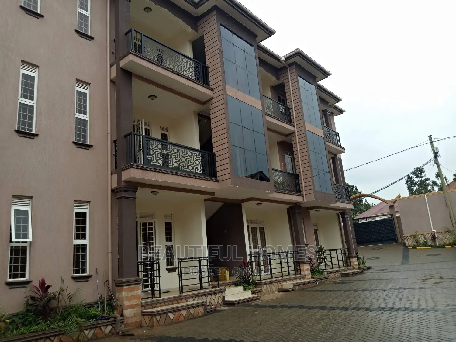 Furnished 2bdrm Apartment in Kisaasi, Central Division for Sale