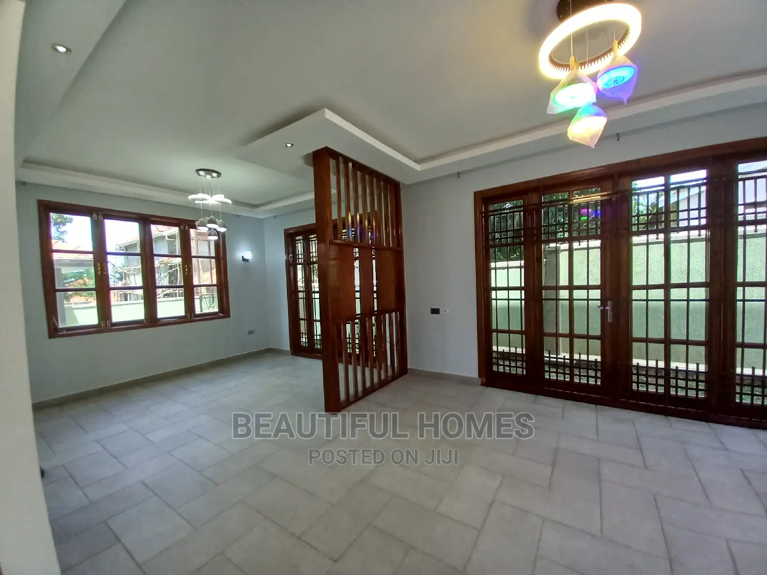 Furnished 5bdrm Mansion in Munyonyo, Central Division for Sale