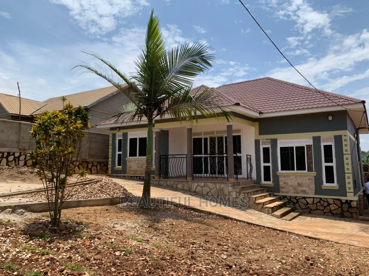 Furnished 4bdrm House in Kira for Sale