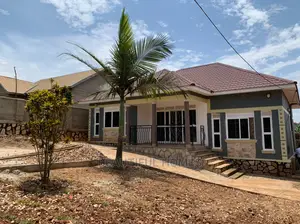 Furnished 4bdrm House in Kira for Sale