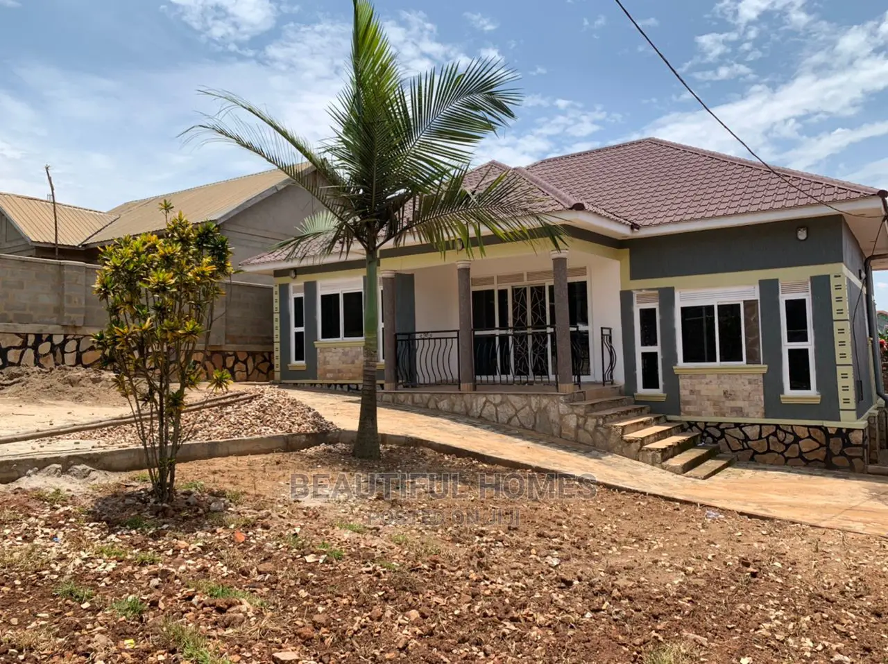 Furnished 4bdrm House in Kira for Sale