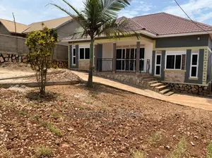 Furnished 4bdrm House in Kira for Sale