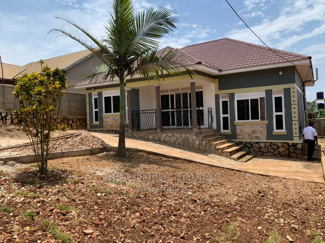 Furnished 4bdrm House in Kira for Sale
