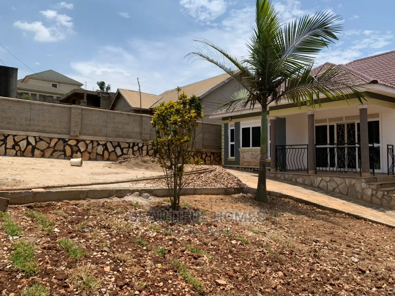 Furnished 4bdrm House in Kira for Sale