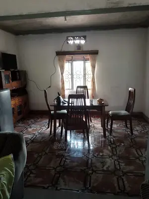 6bdrm Bungalow in Kololo Property, Luwero / Luwero for Sale