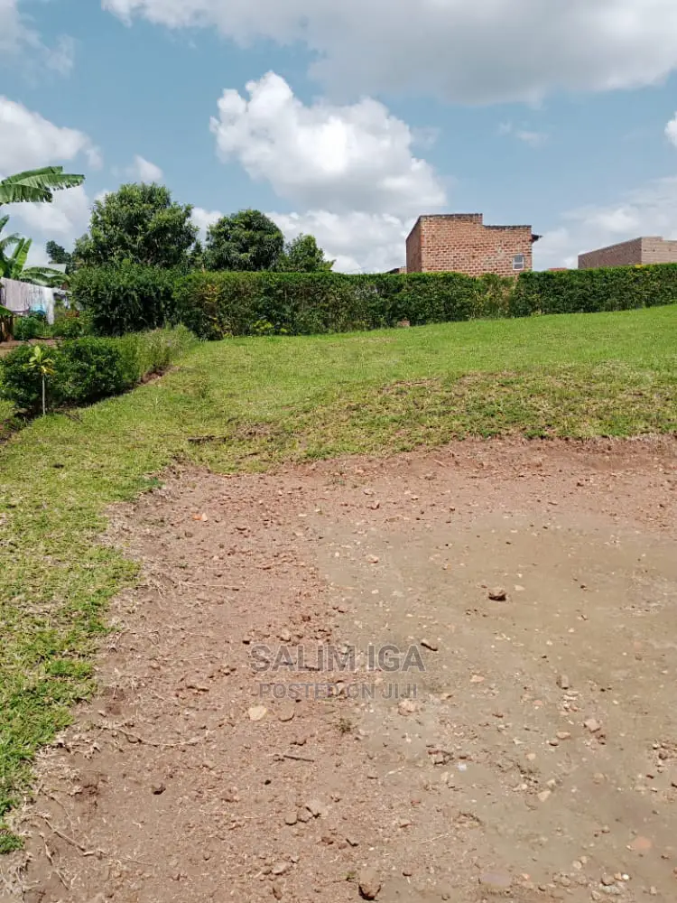 6bdrm Bungalow in Kololo Property, Luwero / Luwero for Sale
