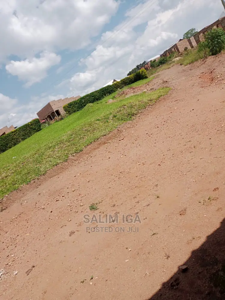 6bdrm Bungalow in Kololo Property, Luwero / Luwero for Sale