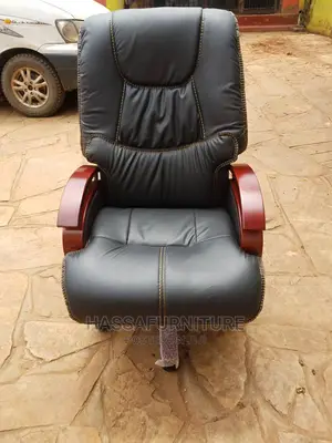 Executive Directors Chair Brand New