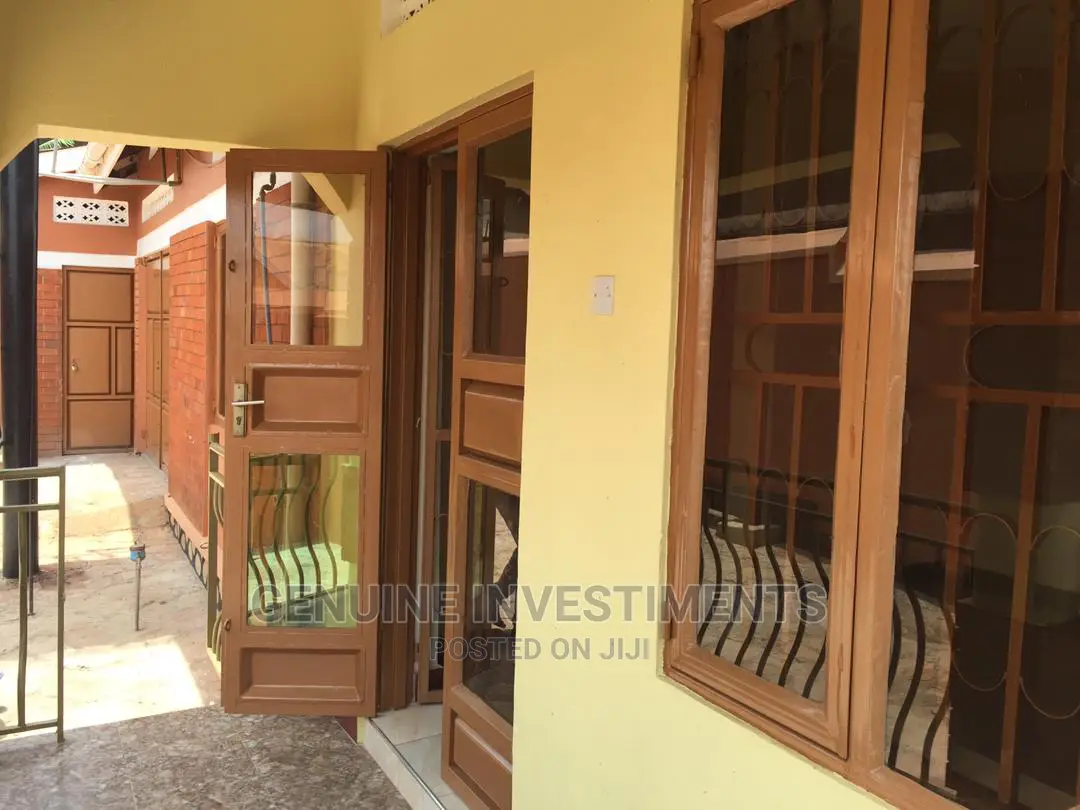4bdrm Bungalow in Herbert Estate, Rubaga for Sale