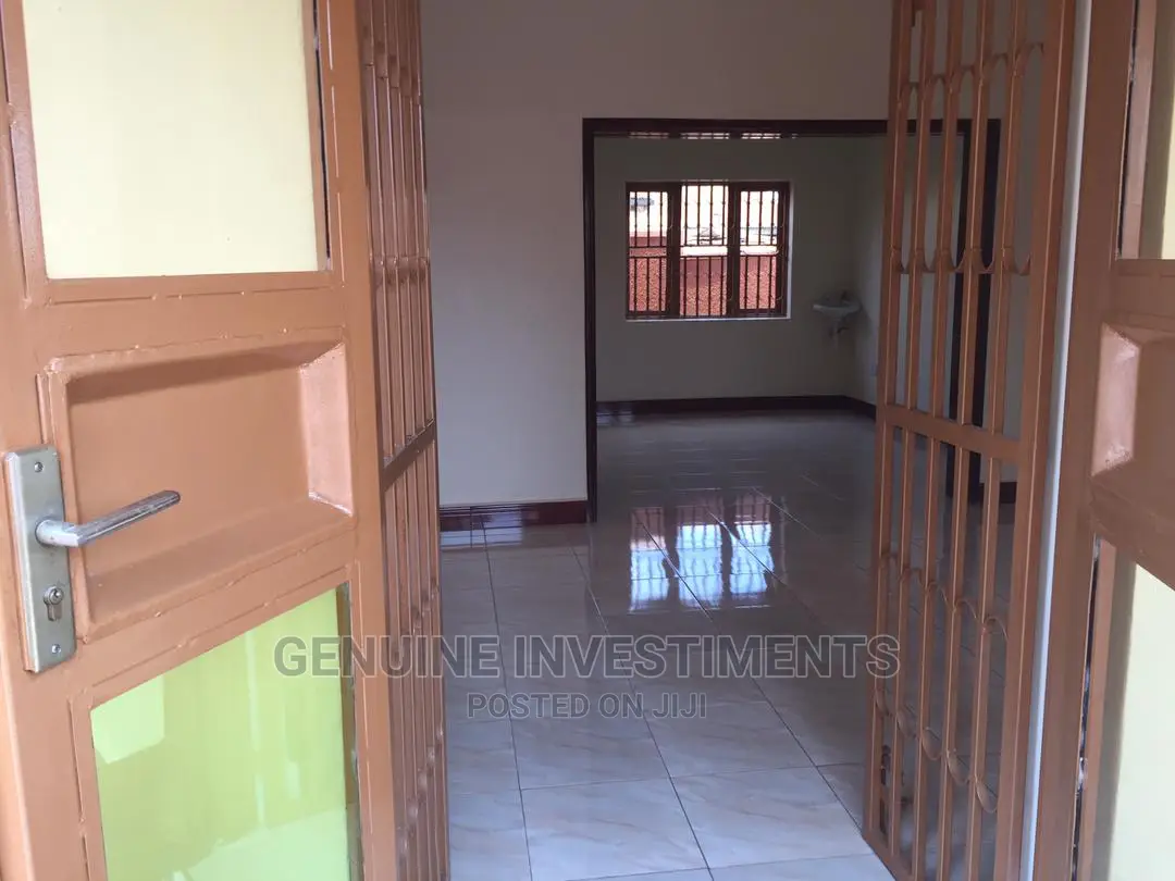 4bdrm Bungalow in Herbert Estate, Rubaga for Sale