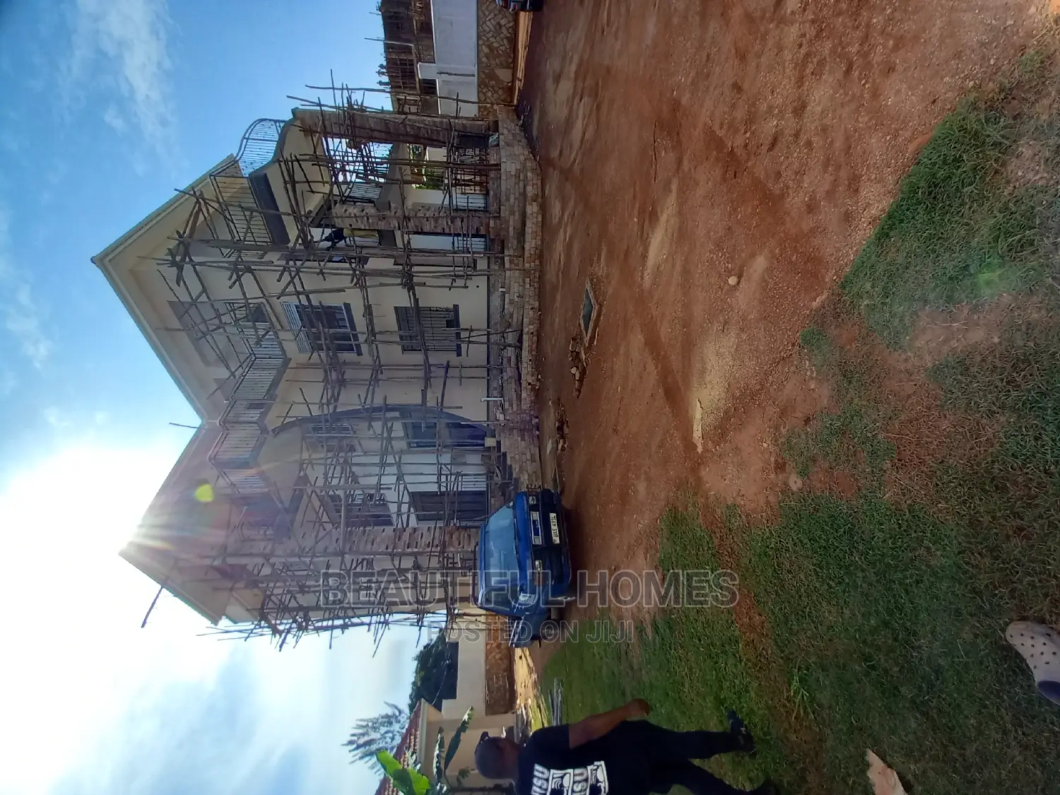 Furnished 6bdrm Mansion in Munyonyo, Makindye for Sale