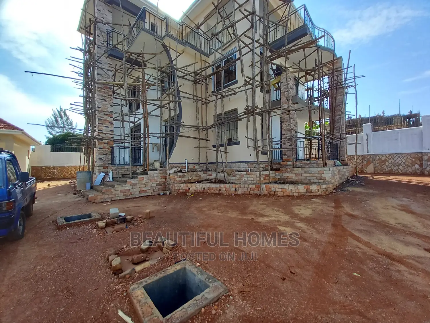 Furnished 6bdrm Mansion in Munyonyo, Makindye for Sale