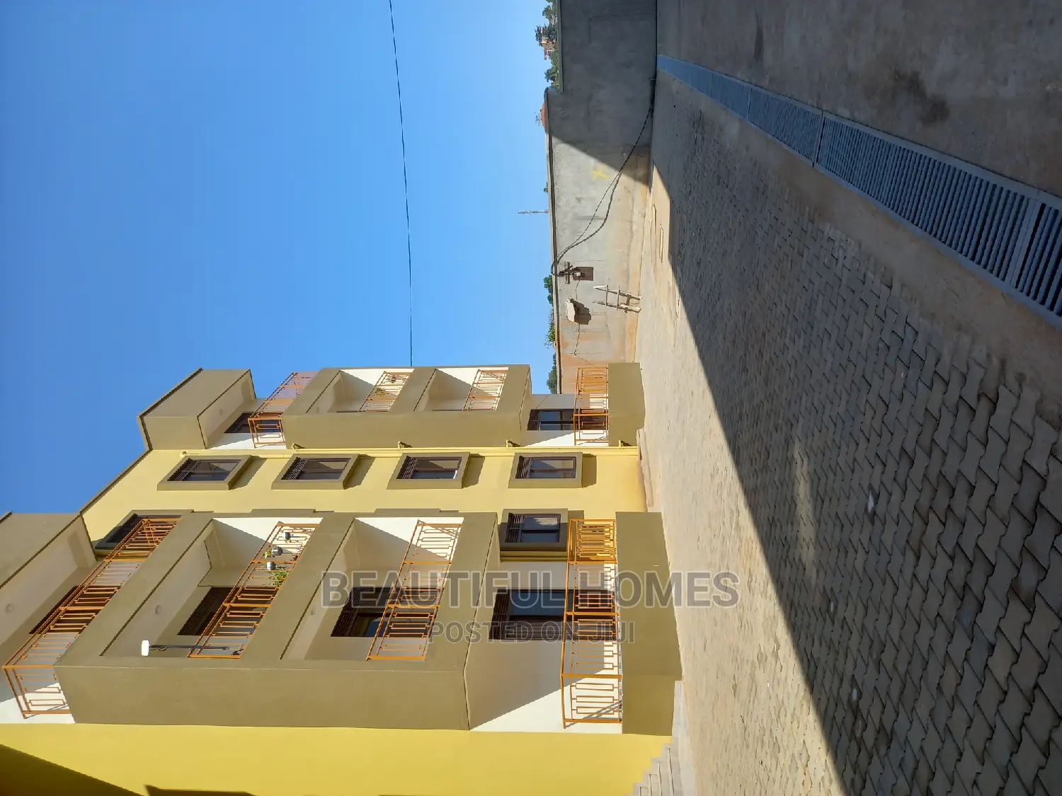 Furnished 3bdrm Condo in Kisaasi, Central Division for Sale