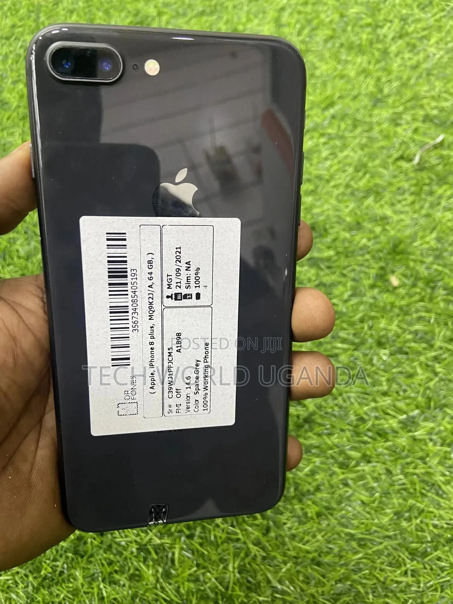 Apple iPhone 8 Plus 64 GB Black