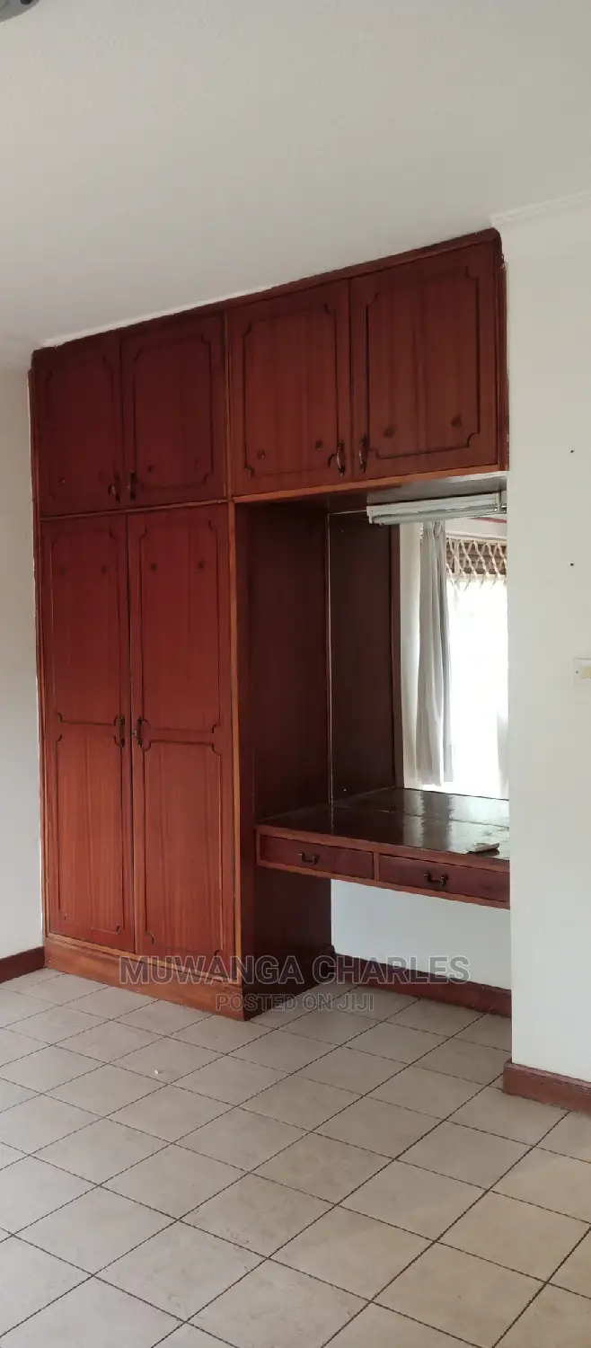 5bdrm Duplex in Fs Properties Ltd, Central Division for Rent