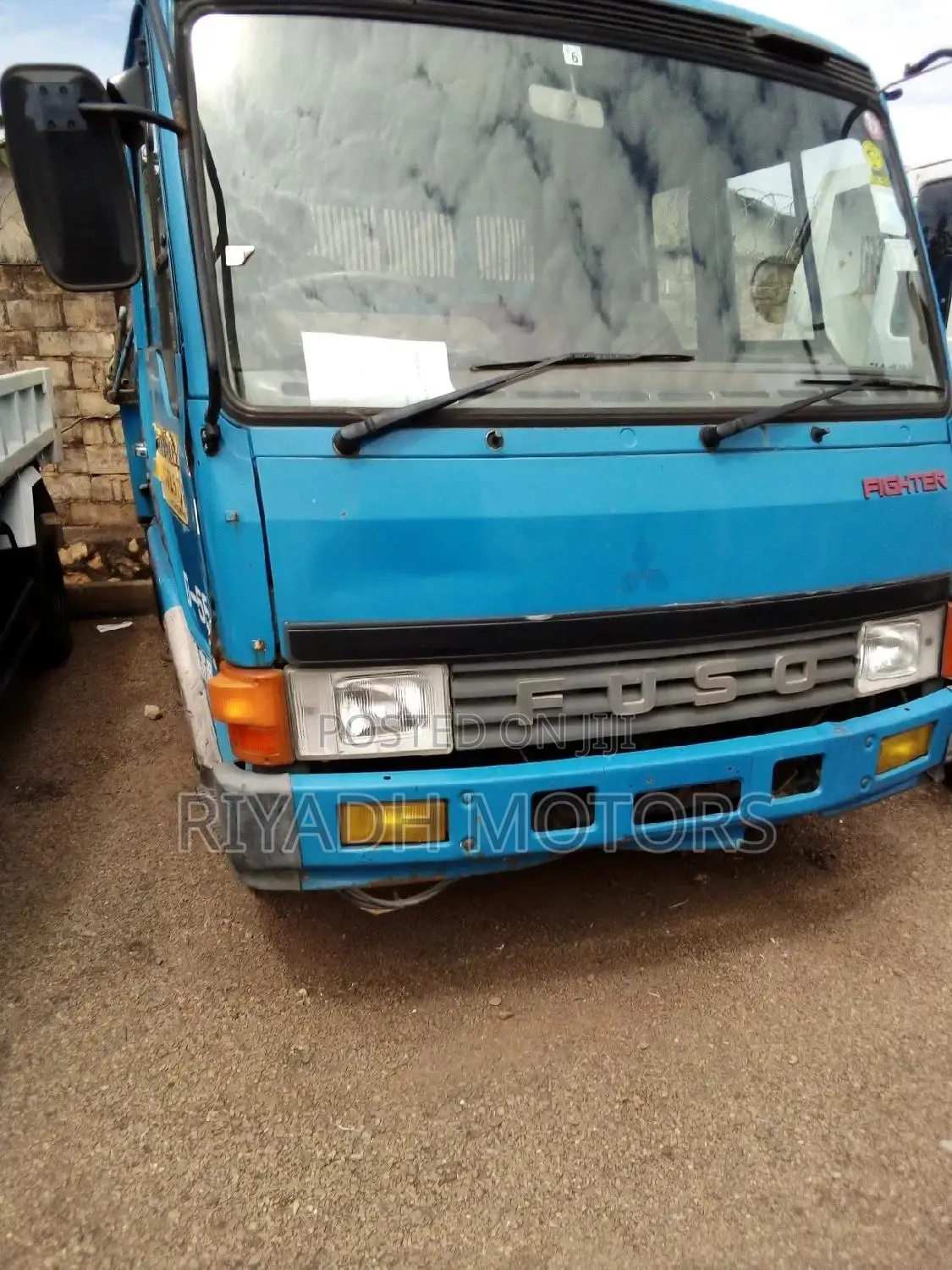 Fuso Fighter Dumper