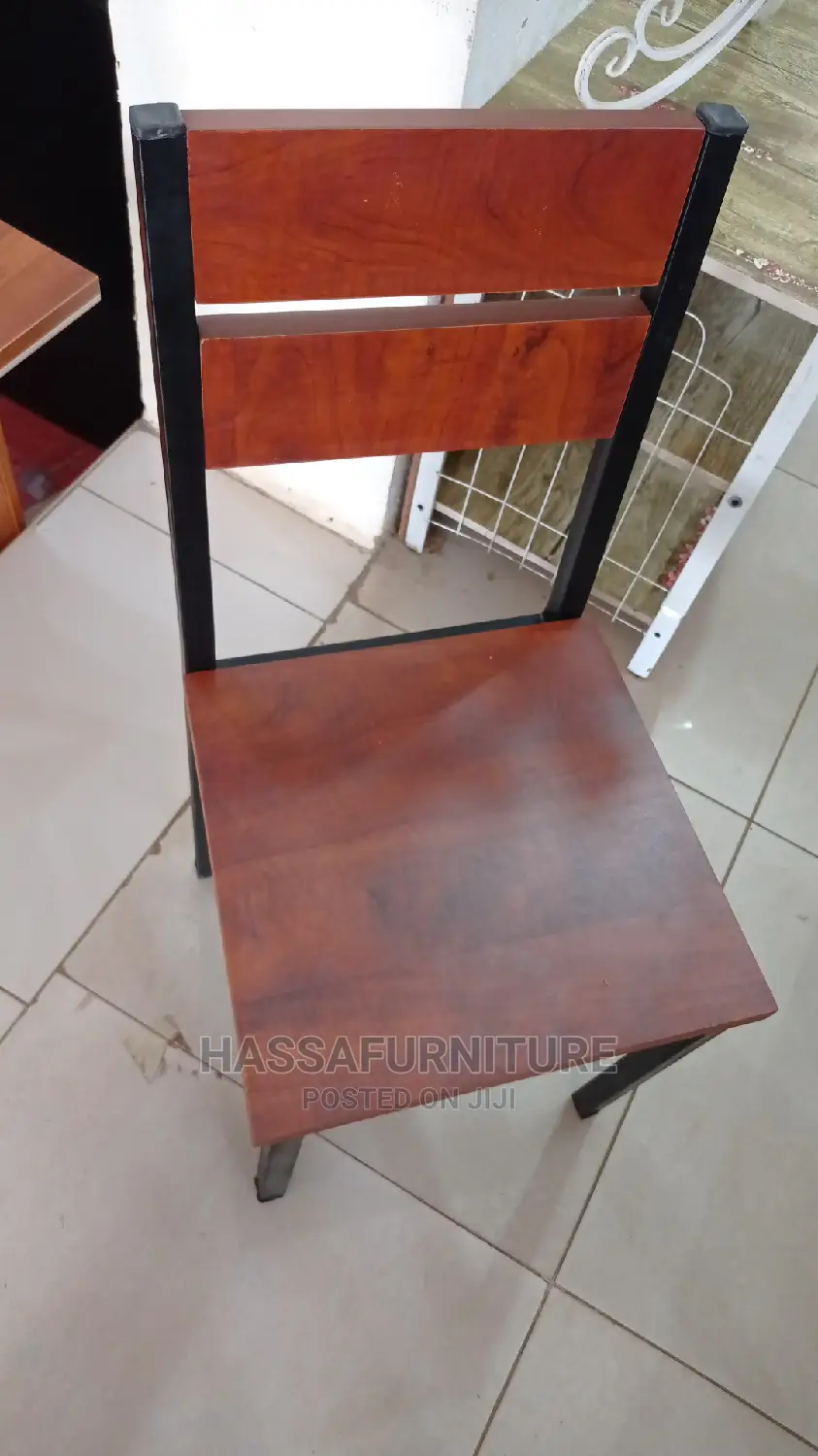 Wood With Metal Stands Restaurant Chairs