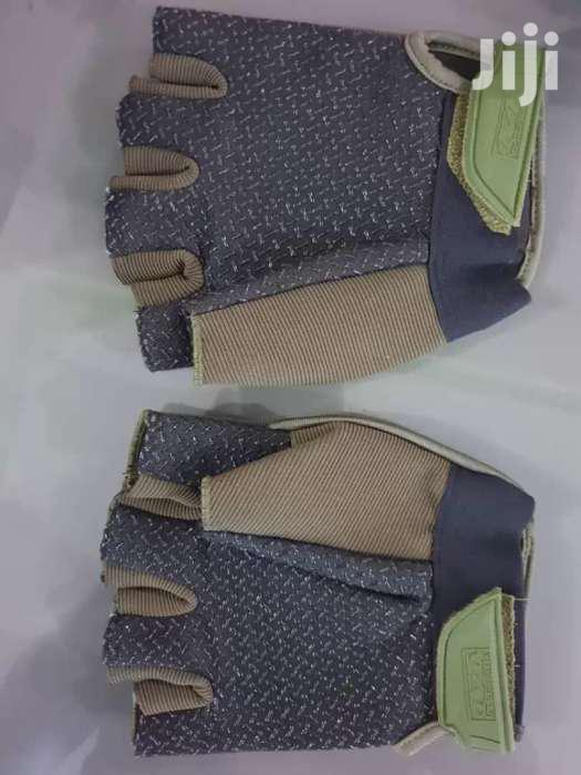Fingerless Gloves