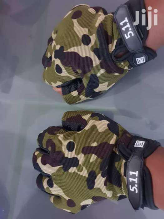 Fingerless Gloves