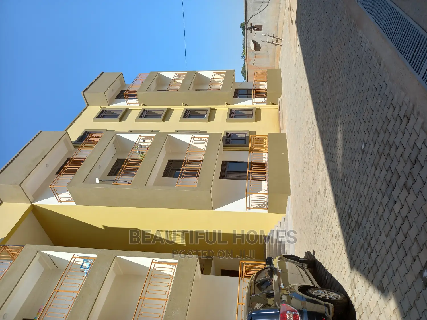 Furnished 3bdrm Condo in Kisaasi, Central Division for Sale