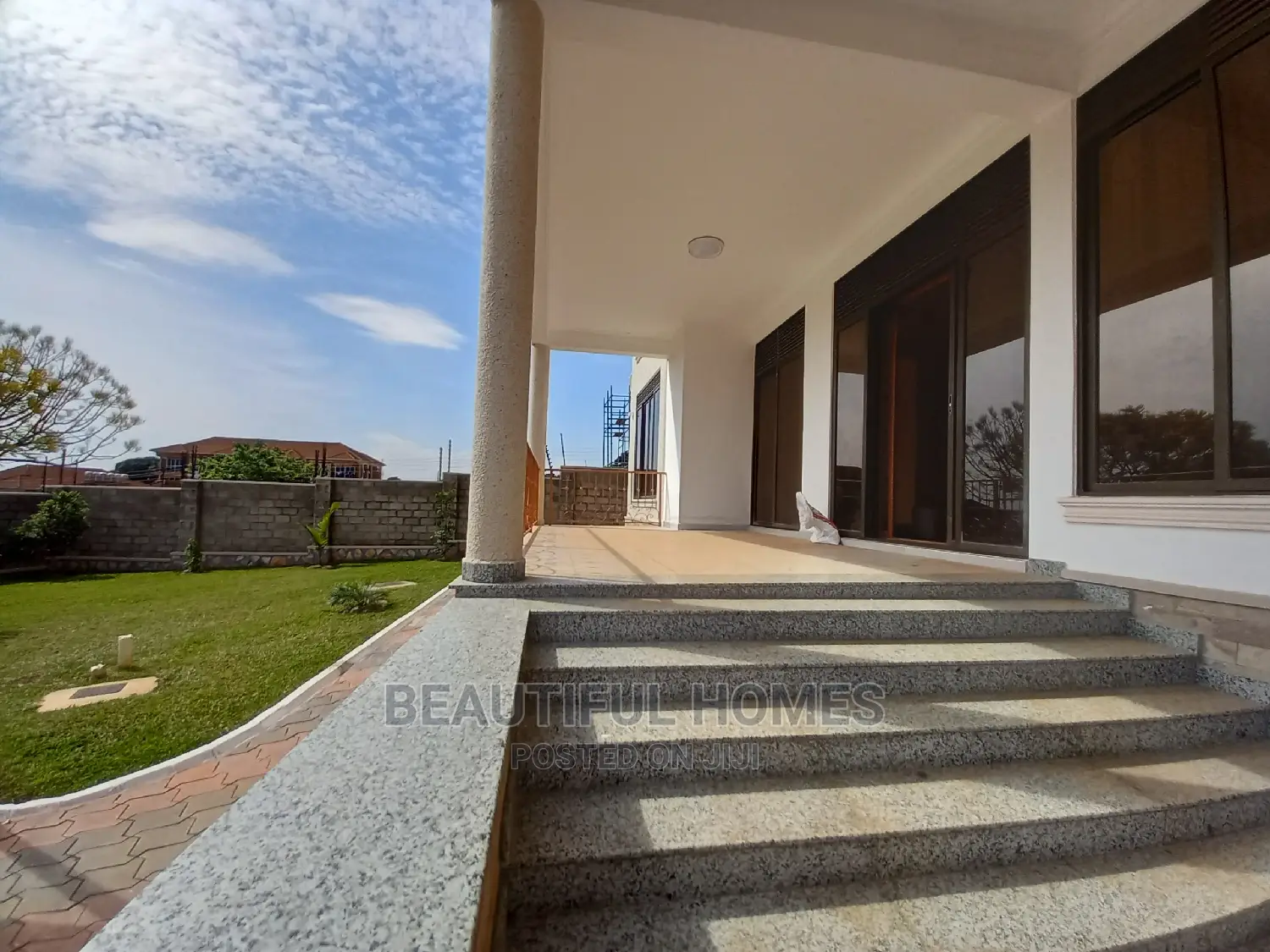Furnished 6bdrm Mansion in Munyonyo, Makindye for Sale