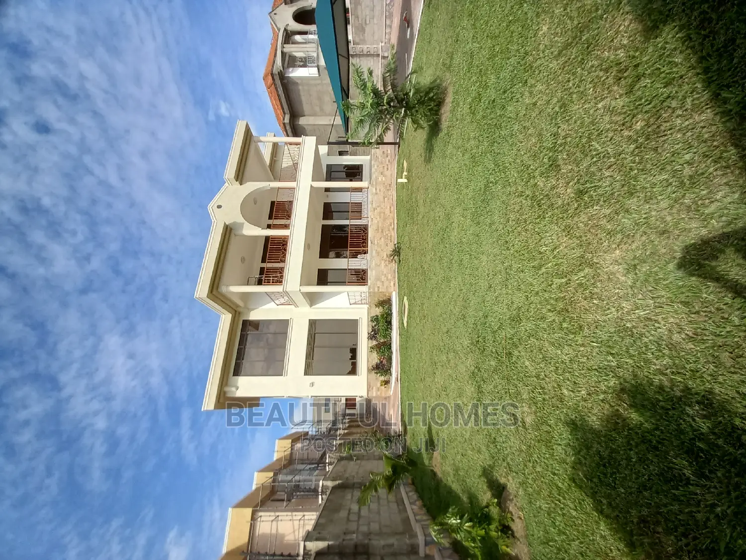 Furnished 6bdrm Mansion in Munyonyo, Makindye for Sale