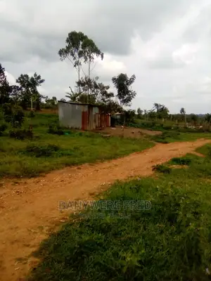 1.5acres of Land for Sale in Galamba