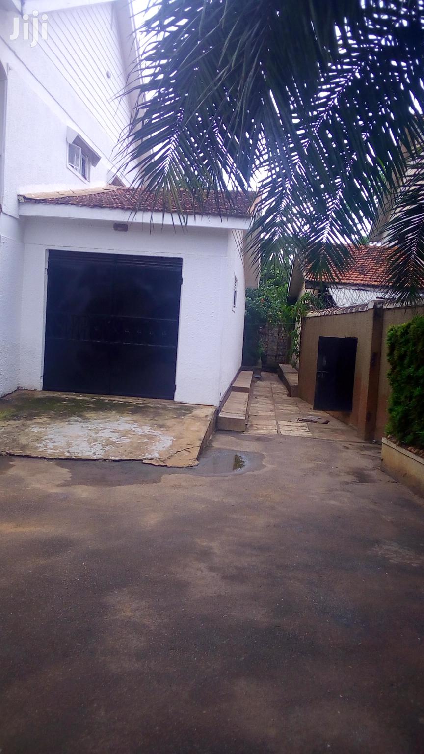 4 Rooms House For Rent