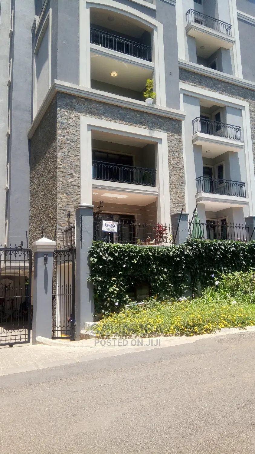 3bdrm Block of Flats in Kololo Property, Central Division for Rent