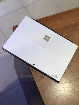 New Laptop Microsoft Surface Pro 4GB Intel Core I7 SSD 128GB